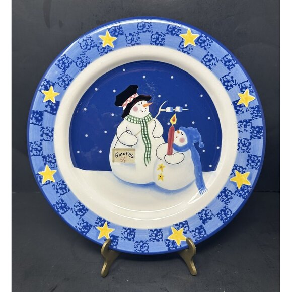 (2) SANDI GORE EVANS THE S'MORES THE MERRIER Jolly Follies Dinner Plates Snowmen - Picture 8 of 13